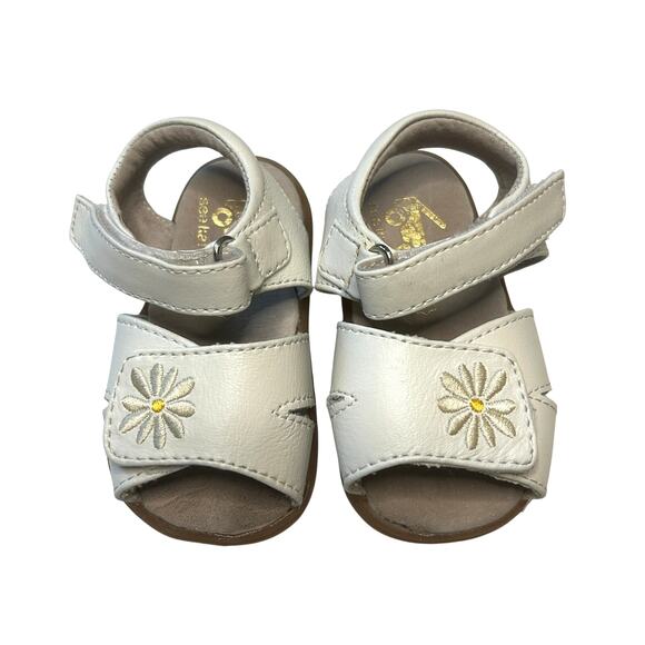 See Kai Run Kid’s White Floral Daisy Olivia II Leather Sandals 4 - Picture 1 of 3
